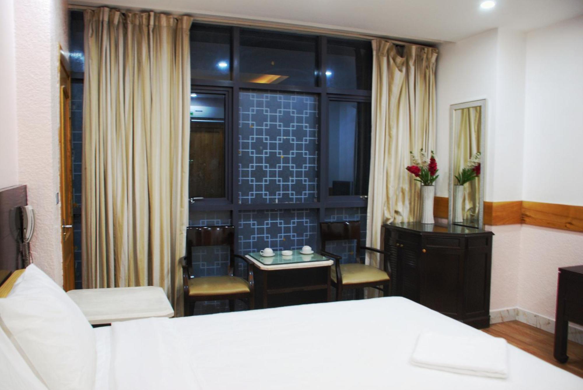 Nice Hotel, Hanoi